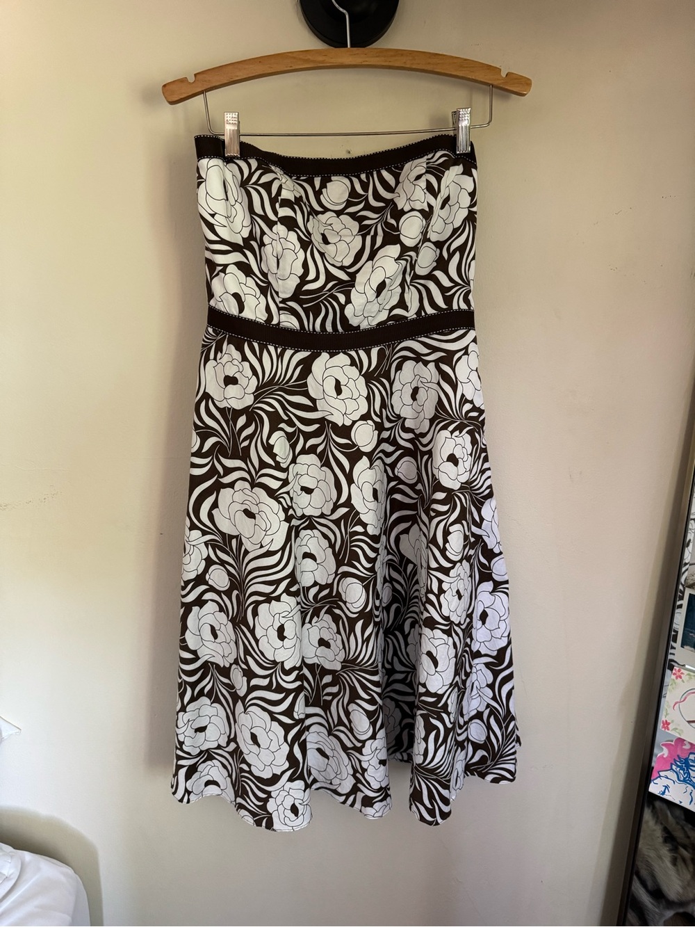 Ann Taylor Strapless Brown & White Floral Fit-and-Flare Dress